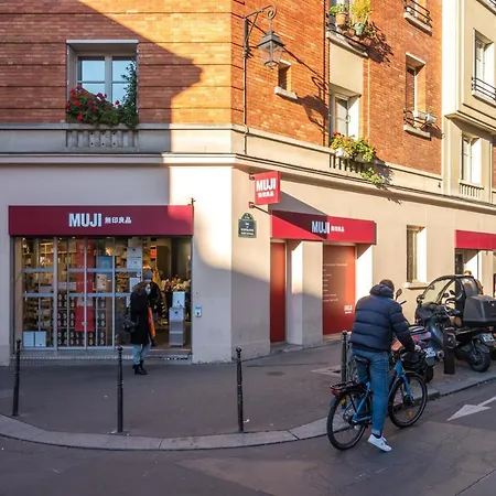 Happy - Marais Bourgeois Apartment Paris